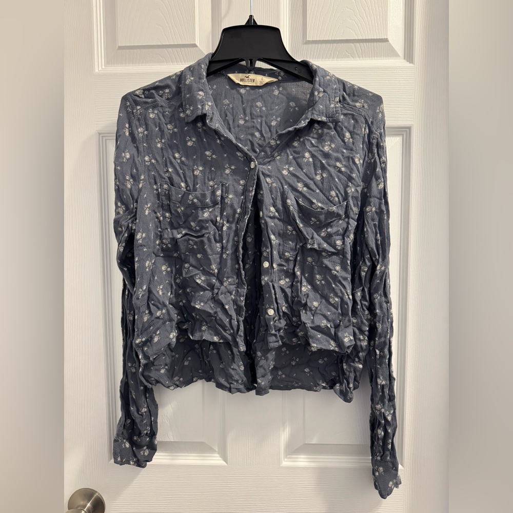 Hollister Gray Floral Button-Down Shirt